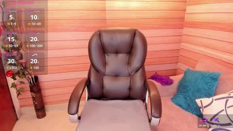 Snapshot of marien_thomson_ chatting on 28, 9, 2025 Marien online show from 28, 9, 2025