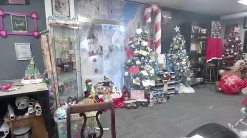 Snapshot of mariewaters chatting on 16, 12, 2024 Marie Ann Waters online show from 16, 12, 2024