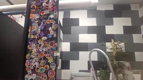 Snapshot of mariewaters chatting on 6, 2, 2025 Marie Ann Waters online show from 6, 2, 2025