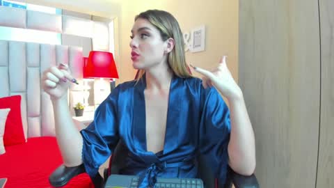 mariiahneedles online show from 8, 1, 2025
