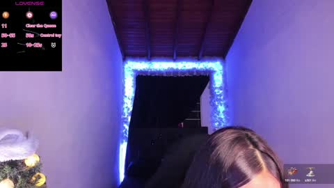 Mariana Hasper online show from 6, 1, 2025