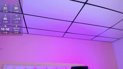 mariie_tayy online show from 6, 10, 2025