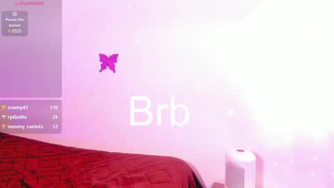 Luna Dulk online show from 2, 1, 2025