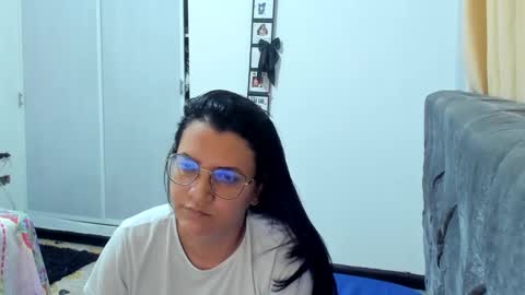 Snapshot of marilyn_garcia chatting on 8, 1, 2025 MARILYN SEXY online show from 8, 1, 2025