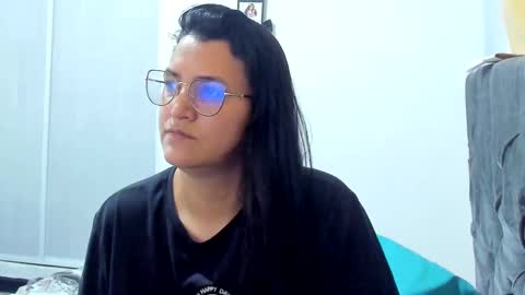 Snapshot of marilyn_garcia chatting on 12, 1, 2025 MARILYN SEXY online show from 12, 1, 2025