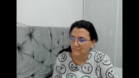 Snapshot of marilyn_garcia chatting on 27, 1, 2025 MARILYN SEXY online show from 27, 1, 2025