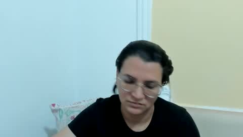 Snapshot of marilyn_garcia chatting on 3, 3, 2025 MARILYN SEXY online show from 3, 3, 2025