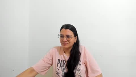 Snapshot of marilyn_garcia chatting on 19, 9, 2025 MARILYN SEXY online show from 19, 9, 2025