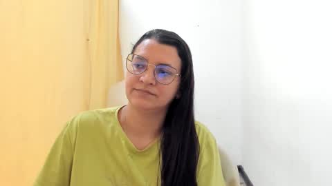 Snapshot of marilyn_garcia chatting on 23, 10, 2025 MARILYN SEXY online show from 23, 10, 2025