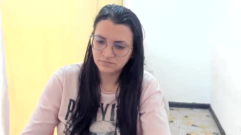 Snapshot of marilyn_garcia chatting on 25, 10, 2025 MARILYN SEXY online show from 25, 10, 2025