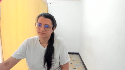 Snapshot of marilyn_garcia chatting on 26, 10, 2025 MARILYN SEXY online show from 26, 10, 2025