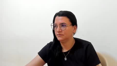 Snapshot of marilyn_garcia chatting on 1, 11, 2025 MARILYN SEXY online show from 1, 11, 2025