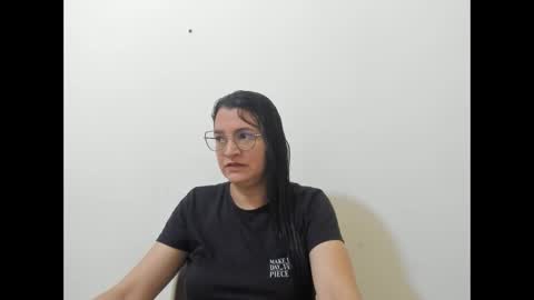 Snapshot of marilyn_garcia chatting on 26, 11, 2025 MARILYN SEXY online show from 26, 11, 2025