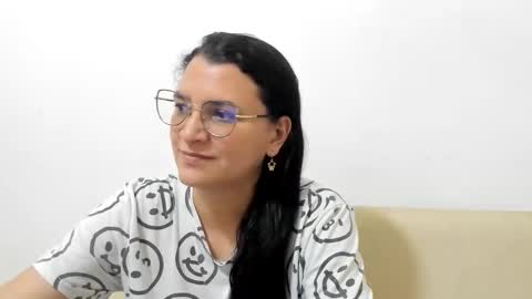 Snapshot of marilyn_garcia chatting on 24, 2, 2026 MARILYN SEXY online show from 24, 2, 2026