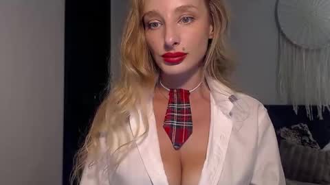 MarilynDevilish online show from 10, 9, 2025