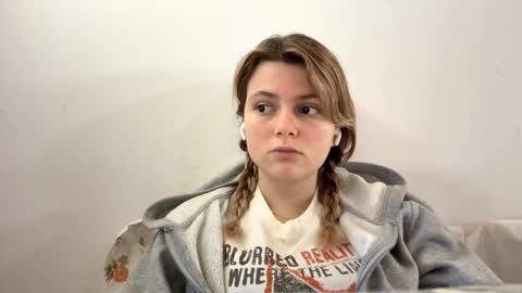 Esma online show from 3, 12, 2025