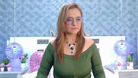 Marilyn Vega online show from 19, 9, 2025