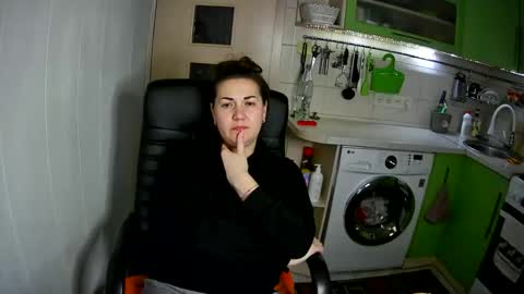 MarinettaQhot online show from 5, 2, 2025