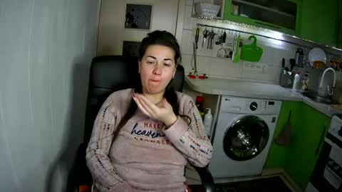 MarinettaQhot online show from 7, 2, 2025