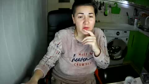 MarinettaQhot online show from 9, 2, 2025