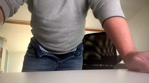 Snapshot of mario17o3 chatting on 17, 11, 2025 Hot N Horny online show from 17, 11, 2025