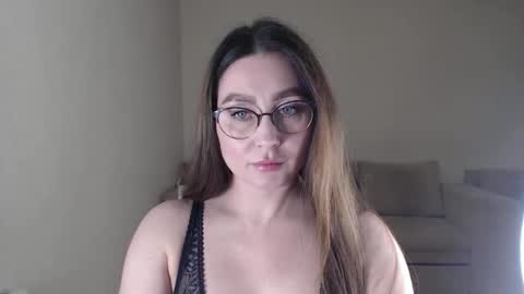 Snapshot of marishaarimova chatting on 17, 10, 2025 Marisha Arimova online show from 17, 10, 2025