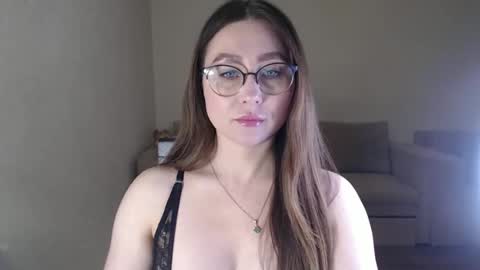 Snapshot of marishaarimova chatting on 21, 11, 2025 Marisha Arimova online show from 21, 11, 2025