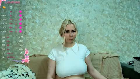 Snapshot of marishka505 chatting on 8, 10, 2025 marishka505 online show from 8, 10, 2025