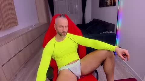 MarisMuscle online show from 5, 2, 2025