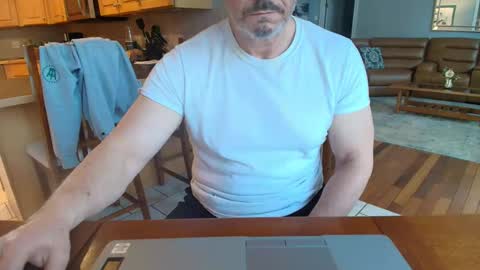 Mark online show from 8, 3, 2025