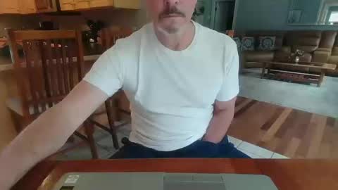 Mark online show from 11, 10, 2025