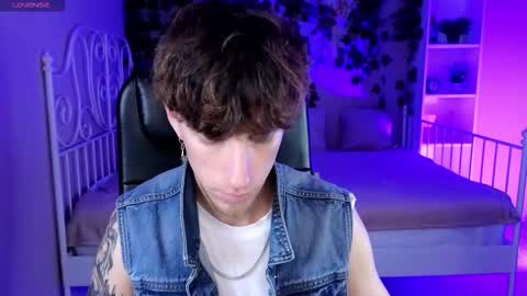 Snapshot of mark_caron chatting on 4, 10, 2025 mark_caron online show from 4, 10, 2025