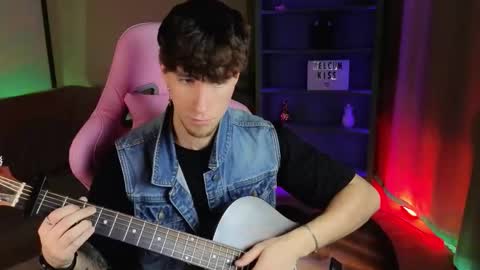 Snapshot of mark_caron chatting on 5, 10, 2025 mark_caron online show from 5, 10, 2025