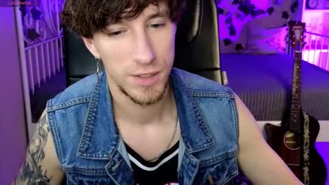 Snapshot of mark_caron chatting on 5, 11, 2025 mark_caron online show from 5, 11, 2025