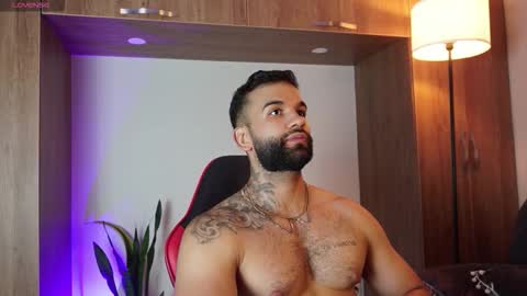 Mark online show from 10, 11, 2025