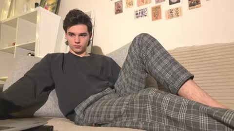 Snapshot of mark_romal chatting on 24, 11, 2025 Mark online show from 24, 11, 2025