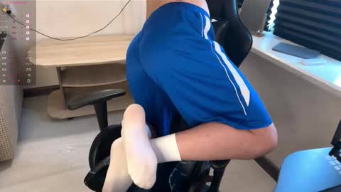 Mark online show from 14, 12, 2025