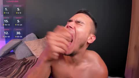 Mark Santos online show from 4, 11, 2025