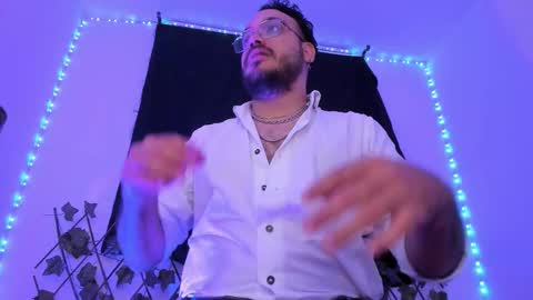 Snapshot of markwolfe1 chatting on 31, 10, 2025 Mark  online show from 31, 10, 2025