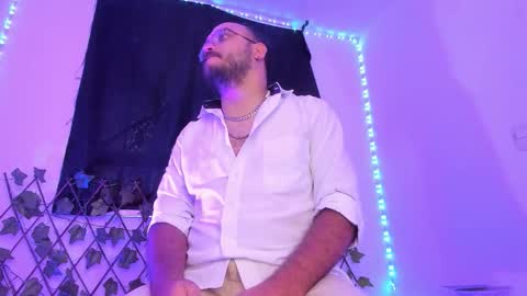 Snapshot of markwolfe1 chatting on 1, 11, 2025 Mark  online show from 1, 11, 2025