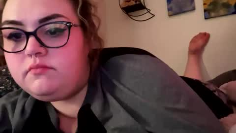 maroon_moon online show from 14, 2, 2025