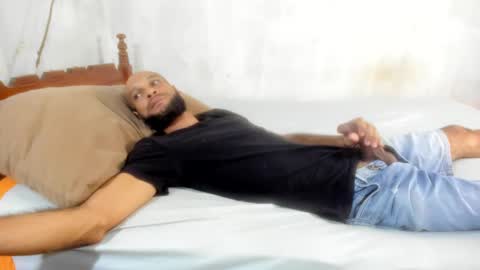 MAX online show from 31, 1, 2025