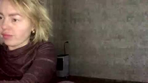 Snapshot of martaluna_ chatting on 15, 11, 2025 Marta online show from 15, 11, 2025