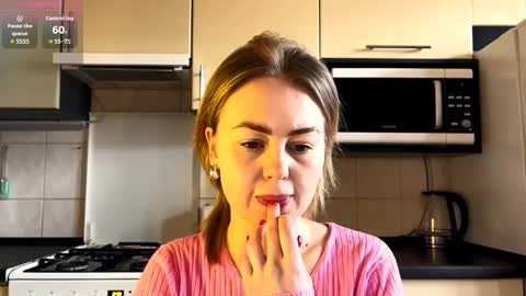 Snapshot of martaluna_ chatting on 4, 3, 2026 Marta online show from 4, 3, 2026