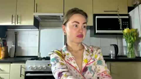 Snapshot of martaluna_ chatting on 13, 3, 2026 Marta online show from 13, 3, 2026