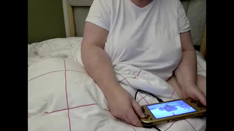 Snapshot of marthabriest chatting on 7, 11, 2025 Martha online show from 7, 11, 2025