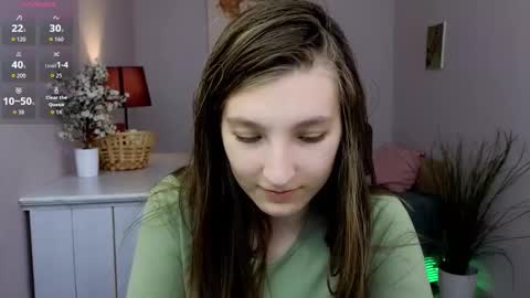 Snapshot of marthalune chatting on 19, 10, 2025 Martha online show from 19, 10, 2025