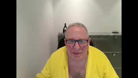 Snapshot of martin_1947 chatting on 9, 3, 2025 martin_1947 online show from 9, 3, 2025