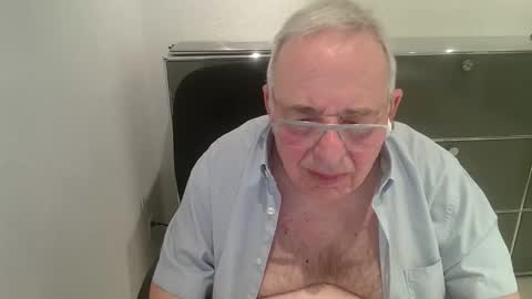 martin_1947 online show from 9, 4, 2026