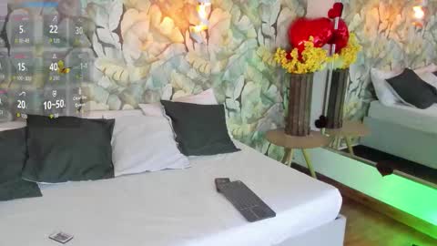 Snapshot of martina_adams chatting on 17, 11, 2025 mari online show from 17, 11, 2025